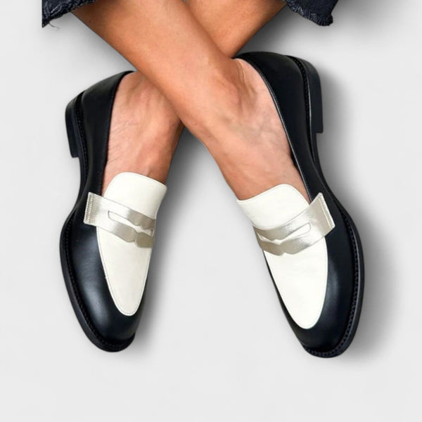 Lovisa™ | Mustat Loafersit Metallikiillolla